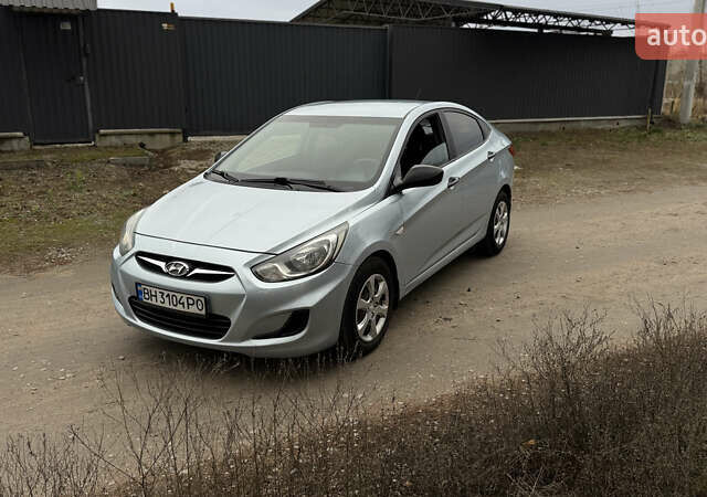Серый Хендай Акцент, объемом двигателя 1.4 л и пробегом 127 тыс. км за 7000 $, фото 10 на Automoto.ua