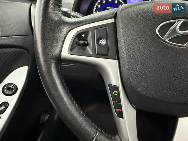 Сірий Хендай Акцент, об'ємом двигуна 1.59 л та пробігом 111 тис. км за 10500 $, фото 9 на Automoto.ua