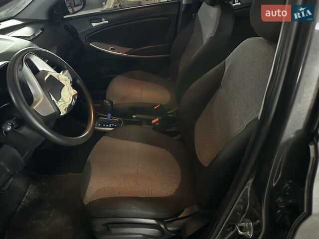 Сірий Хендай Акцент, об'ємом двигуна 1.4 л та пробігом 63 тис. км за 3000 $, фото 12 на Automoto.ua