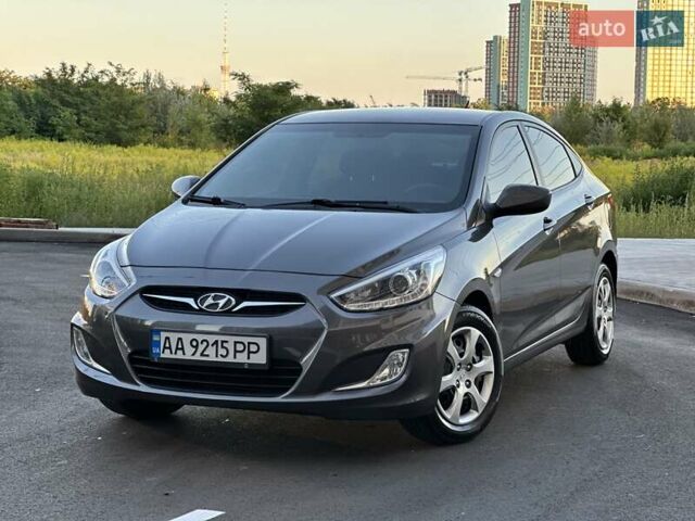 Серый Хендай Акцент, объемом двигателя 1.4 л и пробегом 105 тыс. км за 8400 $, фото 1 на Automoto.ua