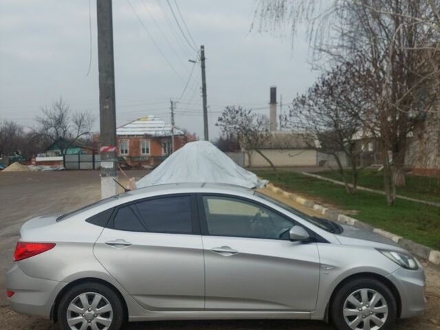 Серый Хендай Акцент, объемом двигателя 1.6 л и пробегом 58 тыс. км за 8500 $, фото 3 на Automoto.ua