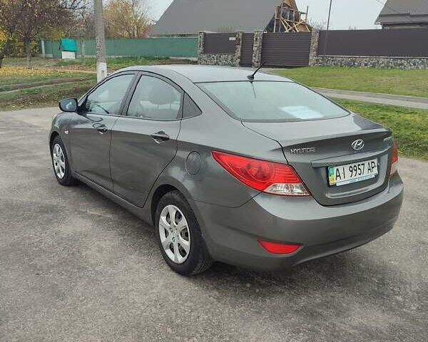 Серый Хендай Акцент, объемом двигателя 1.4 л и пробегом 108 тыс. км за 7500 $, фото 5 на Automoto.ua