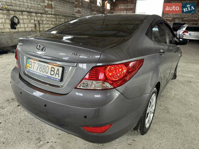 Сірий Хендай Акцент, об'ємом двигуна 1.4 л та пробігом 63 тис. км за 3000 $, фото 6 на Automoto.ua