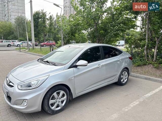 Хендай Акцент 2013 в Киеве на Automoto.ua Серый Хендай Акцент, объемом двигателя 1.4 л и пробегом 104 тыс. км за 7900 $, фото 4 на Automoto.ua