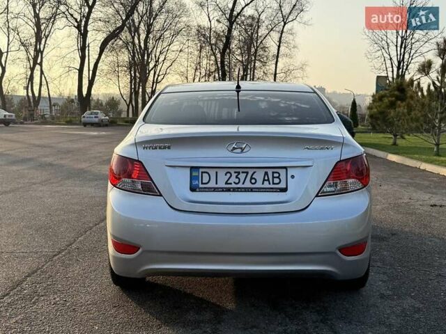 Серый Хендай Акцент, объемом двигателя 1.4 л и пробегом 141 тыс. км за 6900 $, фото 3 на Automoto.ua
