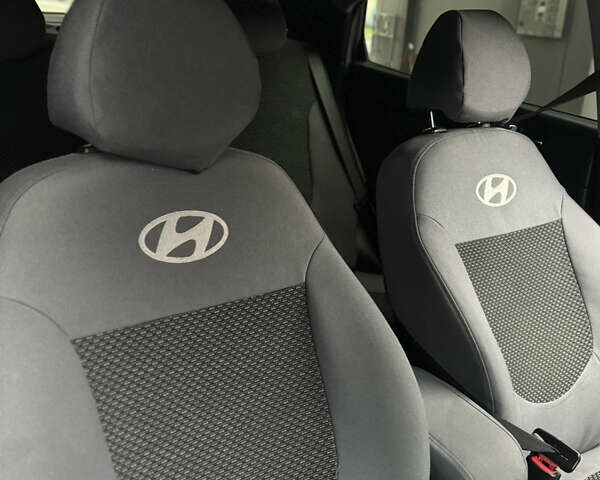 Серый Хендай Акцент, объемом двигателя 1.4 л и пробегом 84 тыс. км за 7800 $, фото 11 на Automoto.ua