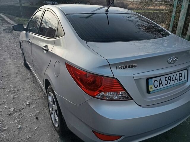 Серый Хендай Акцент, объемом двигателя 1.4 л и пробегом 111 тыс. км за 8100 $, фото 1 на Automoto.ua