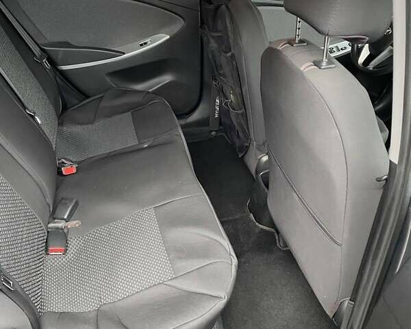 Серый Хендай Акцент, объемом двигателя 1.4 л и пробегом 105 тыс. км за 7200 $, фото 19 на Automoto.ua