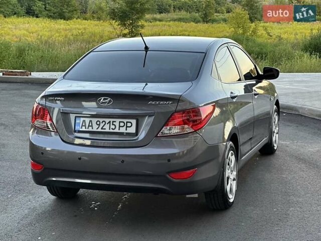 Хендай Акцент 2013 у Києві на Automoto.ua Сірий Хендай Акцент, об'ємом двигуна 1.4 л та пробігом 105 тис. км за 7999 $, фото 7 на Automoto.ua