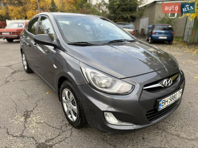 Хендай Акцент 2013 в Одессе на Automoto.ua Серый Хендай Акцент, объемом двигателя 1.4 л и пробегом 188 тыс. км за 5999 $, фото 8 на Automoto.ua