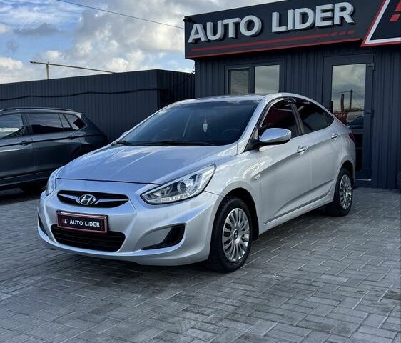 Серый Хендай Акцент, объемом двигателя 1.4 л и пробегом 156 тыс. км за 7400 $, фото 7 на Automoto.ua