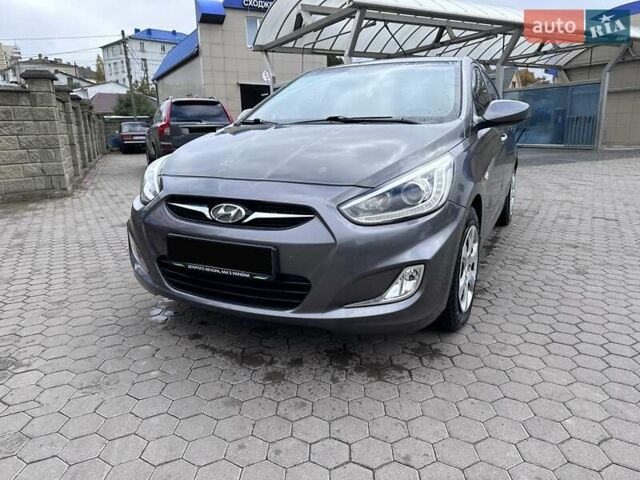 Сірий Хендай Акцент, об'ємом двигуна 1.4 л та пробігом 76 тис. км за 8599 $, фото 20 на Automoto.ua