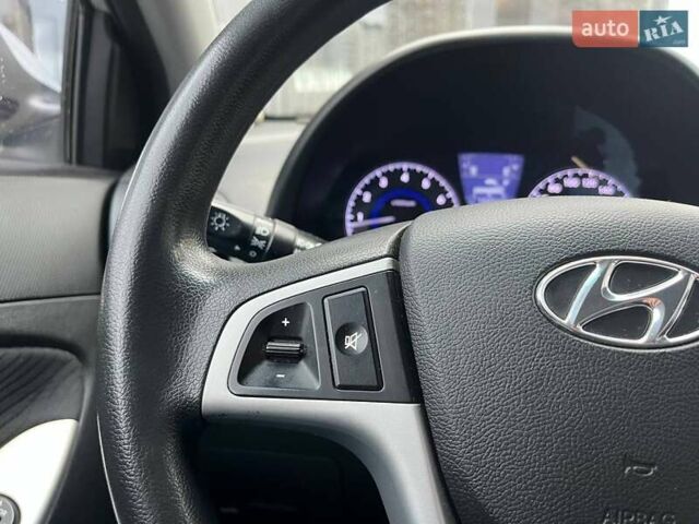 Хендай Акцент 2013 в Киеве на Automoto.ua Серый Хендай Акцент, объемом двигателя 1.4 л и пробегом 104 тыс. км за 7790 $, фото 17 на Automoto.ua