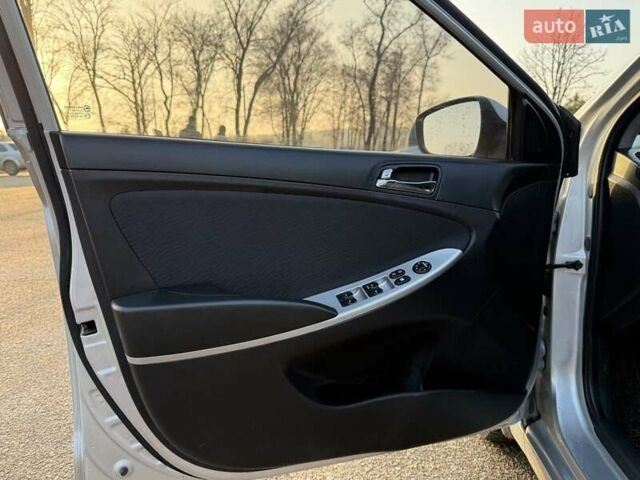 Серый Хендай Акцент, объемом двигателя 1.4 л и пробегом 141 тыс. км за 6900 $, фото 20 на Automoto.ua