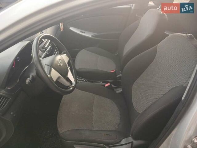 Хендай Акцент 2013 в Львове на Automoto.ua Серый Хендай Акцент, объемом двигателя 1.59 л и пробегом 152 тыс. км за 7008 $, фото 9 на Automoto.ua