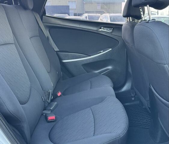 Серый Хендай Акцент, объемом двигателя 1.4 л и пробегом 156 тыс. км за 7400 $, фото 14 на Automoto.ua