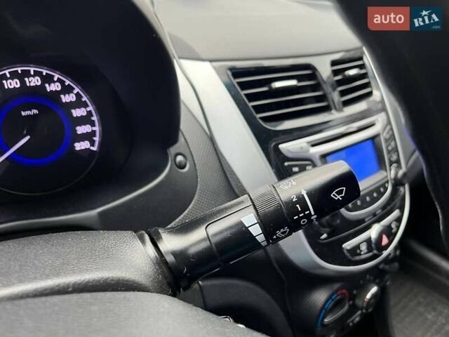 Хендай Акцент 2013 в Киеве на Automoto.ua Серый Хендай Акцент, объемом двигателя 1.4 л и пробегом 104 тыс. км за 7790 $, фото 20 на Automoto.ua