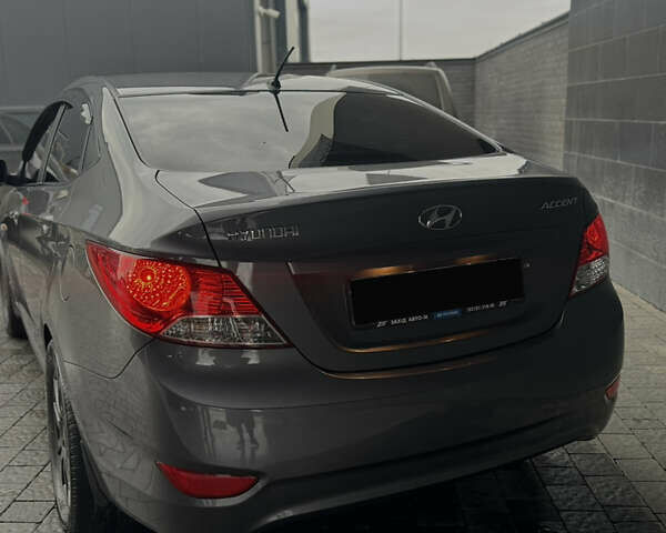 Серый Хендай Акцент, объемом двигателя 1.4 л и пробегом 84 тыс. км за 7800 $, фото 8 на Automoto.ua