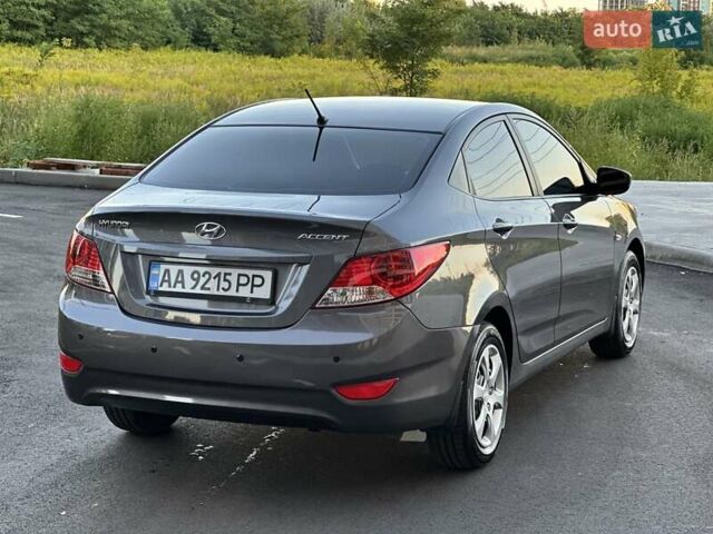 Серый Хендай Акцент, объемом двигателя 1.4 л и пробегом 105 тыс. км за 8400 $, фото 5 на Automoto.ua