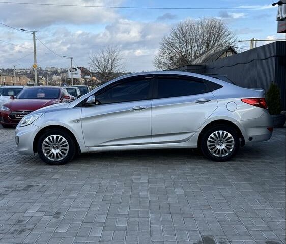 Серый Хендай Акцент, объемом двигателя 1.4 л и пробегом 156 тыс. км за 7400 $, фото 6 на Automoto.ua