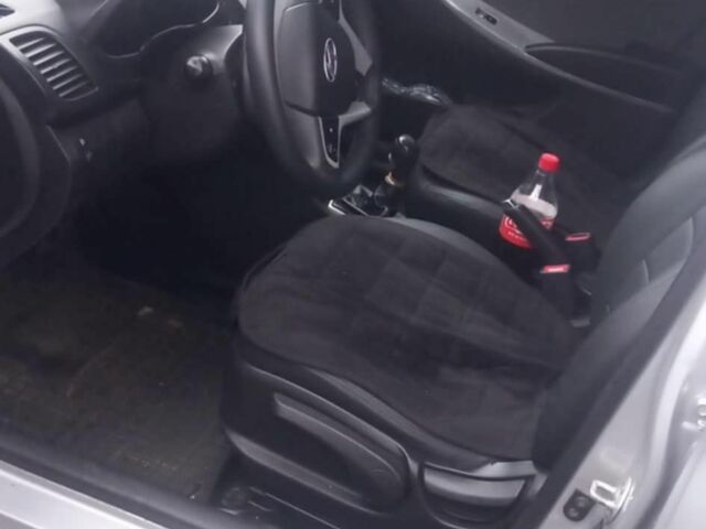 Серый Хендай Акцент, объемом двигателя 1.4 л и пробегом 275 тыс. км за 5800 $, фото 1 на Automoto.ua