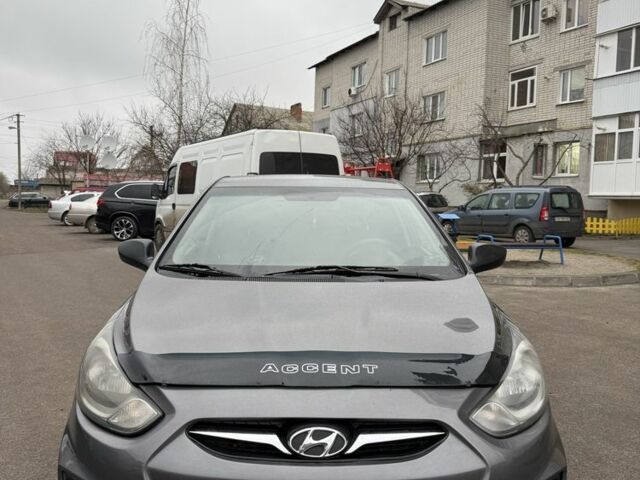 Серый Хендай Акцент, объемом двигателя 1.4 л и пробегом 191 тыс. км за 5450 $, фото 2 на Automoto.ua