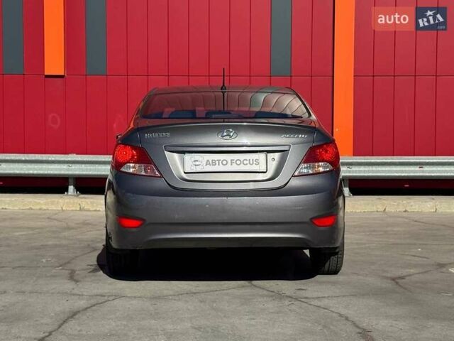 Хендай Акцент 2014 в Киеве на Automoto.ua Серый Хендай Акцент, объемом двигателя 1.4 л и пробегом 255 тыс. км за 5990 $, фото 6 на Automoto.ua