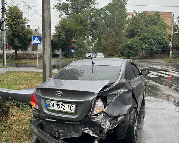 Сірий Хендай Акцент, об'ємом двигуна 1.59 л та пробігом 185 тис. км за 3500 $, фото 2 на Automoto.ua