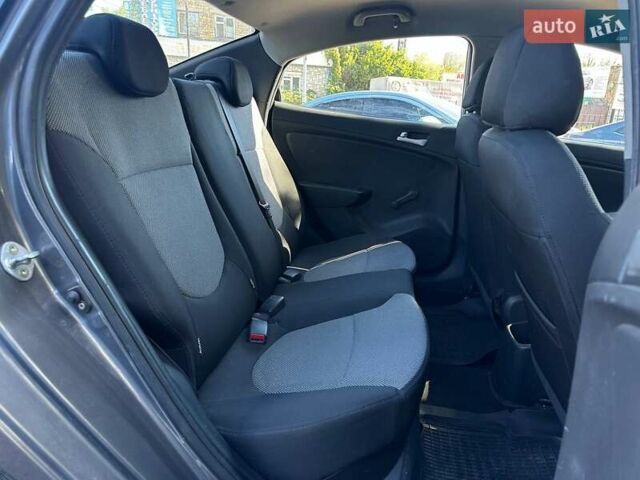 Хендай Акцент 2014 в Киеве на Automoto.ua Серый Хендай Акцент, объемом двигателя 1.4 л и пробегом 255 тыс. км за 5990 $, фото 10 на Automoto.ua