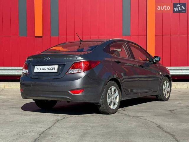 Хендай Акцент 2014 в Киеве на Automoto.ua Серый Хендай Акцент, объемом двигателя 1.4 л и пробегом 255 тыс. км за 5990 $, фото 7 на Automoto.ua