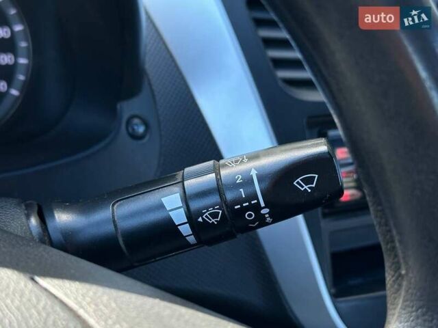 Хендай Акцент 2014 в Киеве на Automoto.ua Серый Хендай Акцент, объемом двигателя 1.4 л и пробегом 255 тыс. км за 5990 $, фото 21 на Automoto.ua