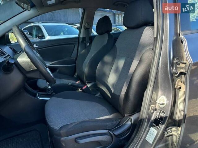 Хендай Акцент 2014 в Киеве на Automoto.ua Серый Хендай Акцент, объемом двигателя 1.4 л и пробегом 255 тыс. км за 5990 $, фото 8 на Automoto.ua