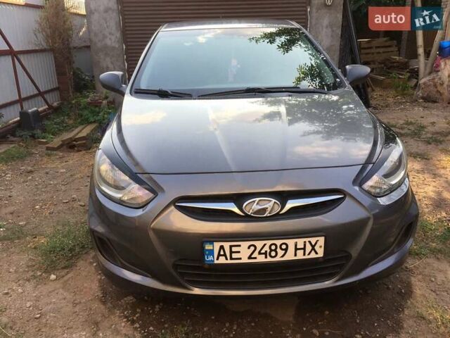 Сірий Хендай Акцент, об'ємом двигуна 1.4 л та пробігом 114 тис. км за 8000 $, фото 2 на Automoto.ua