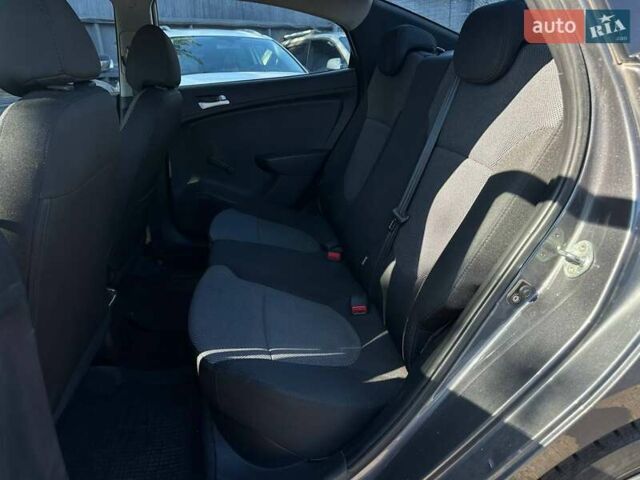 Хендай Акцент 2014 в Киеве на Automoto.ua Серый Хендай Акцент, объемом двигателя 1.4 л и пробегом 255 тыс. км за 5990 $, фото 9 на Automoto.ua