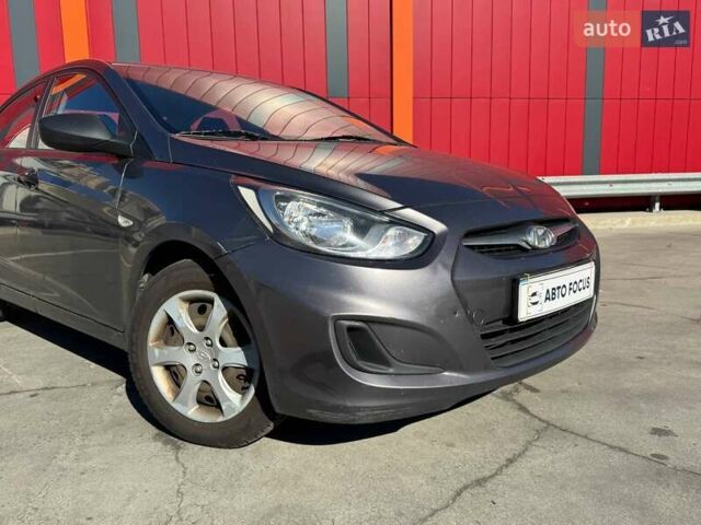 Хендай Акцент 2014 в Киеве на Automoto.ua Серый Хендай Акцент, объемом двигателя 1.4 л и пробегом 255 тыс. км за 5990 $, фото 1 на Automoto.ua