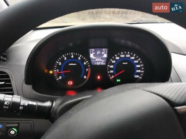 Серый Хендай Акцент, объемом двигателя 1.37 л и пробегом 115 тыс. км за 9800 $, фото 12 на Automoto.ua
