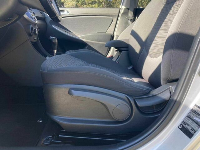 Серый Хендай Акцент, объемом двигателя 1.4 л и пробегом 117 тыс. км за 10100 $, фото 10 на Automoto.ua