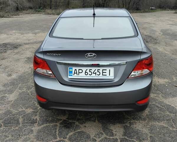 Серый Хендай Акцент, объемом двигателя 1.37 л и пробегом 115 тыс. км за 9800 $, фото 7 на Automoto.ua