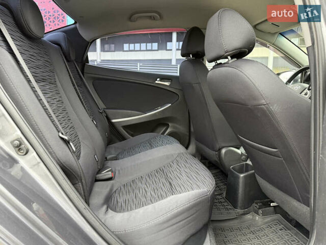 Сірий Хендай Акцент, об'ємом двигуна 1.4 л та пробігом 140 тис. км за 8200 $, фото 8 на Automoto.ua