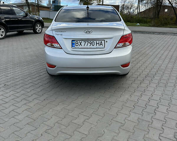 Сірий Хендай Акцент, об'ємом двигуна 1.6 л та пробігом 174 тис. км за 8500 $, фото 3 на Automoto.ua