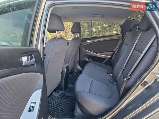 Серый Хендай Акцент, объемом двигателя 1.4 л и пробегом 61 тыс. км за 11300 $, фото 41 на Automoto.ua