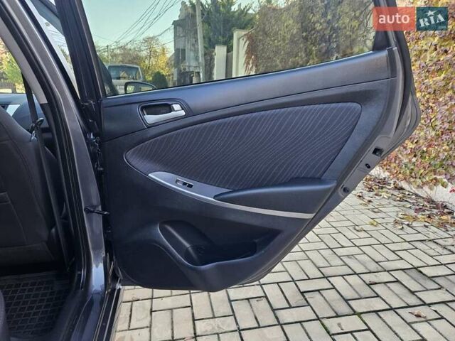 Серый Хендай Акцент, объемом двигателя 1.4 л и пробегом 61 тыс. км за 11300 $, фото 40 на Automoto.ua