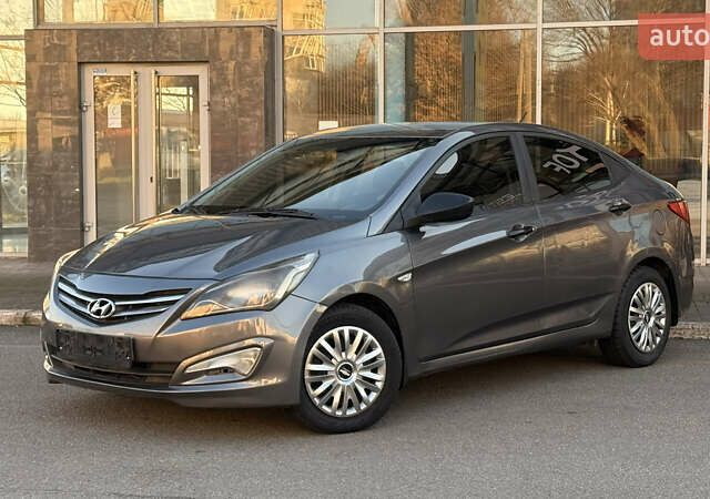 Серый Хендай Акцент, объемом двигателя 1.4 л и пробегом 146 тыс. км за 7700 $, фото 4 на Automoto.ua