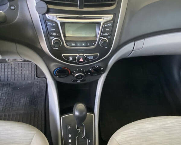 Серый Хендай Акцент, объемом двигателя 1.59 л и пробегом 159 тыс. км за 7900 $, фото 23 на Automoto.ua