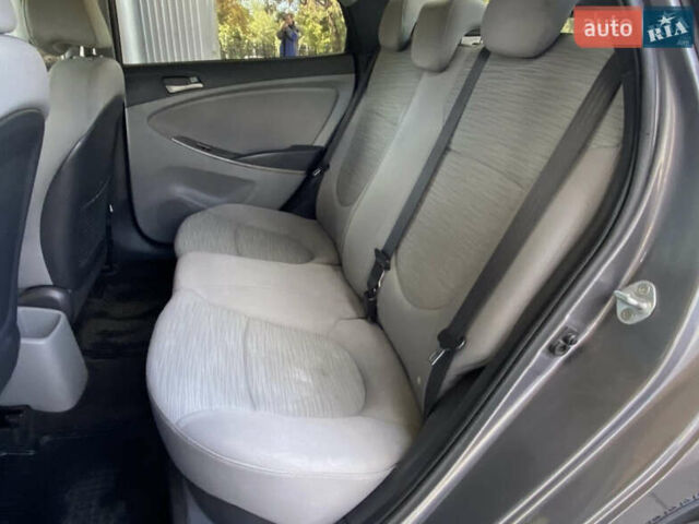 Серый Хендай Акцент, объемом двигателя 1.59 л и пробегом 159 тыс. км за 7900 $, фото 18 на Automoto.ua