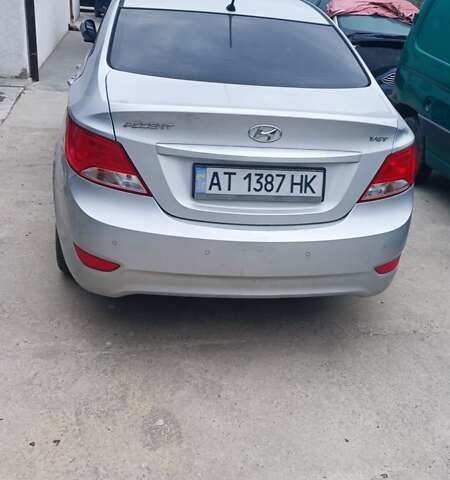 Серый Хендай Акцент, объемом двигателя 1.58 л и пробегом 219 тыс. км за 7500 $, фото 7 на Automoto.ua