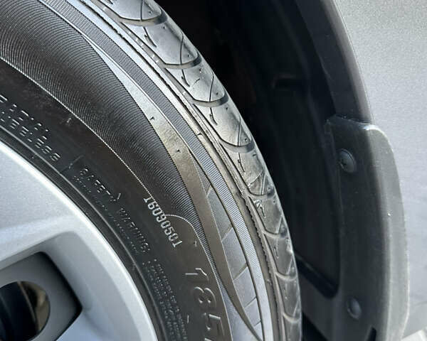Сірий Хендай Акцент, об'ємом двигуна 1.4 л та пробігом 12 тис. км за 11999 $, фото 11 на Automoto.ua