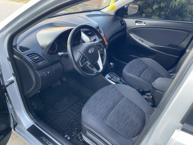 Серый Хендай Акцент, объемом двигателя 1.4 л и пробегом 86 тыс. км за 10950 $, фото 7 на Automoto.ua