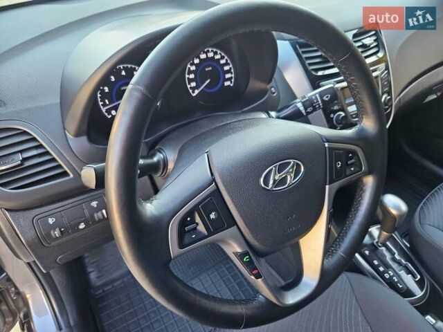 Серый Хендай Акцент, объемом двигателя 1.4 л и пробегом 61 тыс. км за 11300 $, фото 28 на Automoto.ua