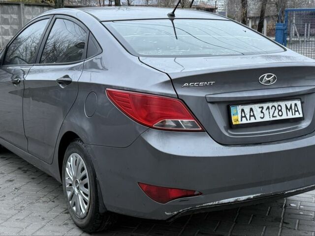 Серый Хендай Акцент, объемом двигателя 1.4 л и пробегом 170 тыс. км за 5700 $, фото 2 на Automoto.ua